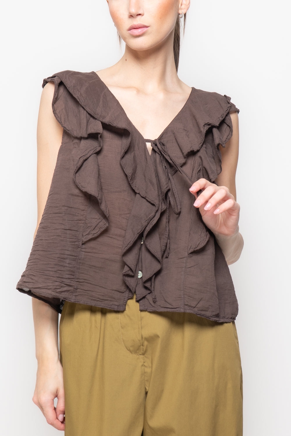 Blusa Leggera con Scollo a V e Volant