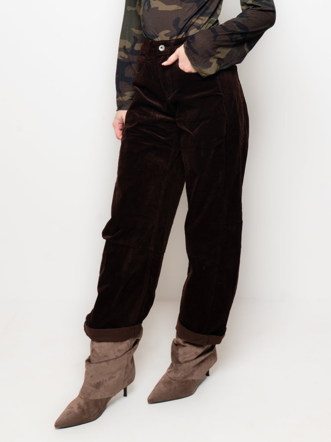 Pantalone ampio in velluto a coste