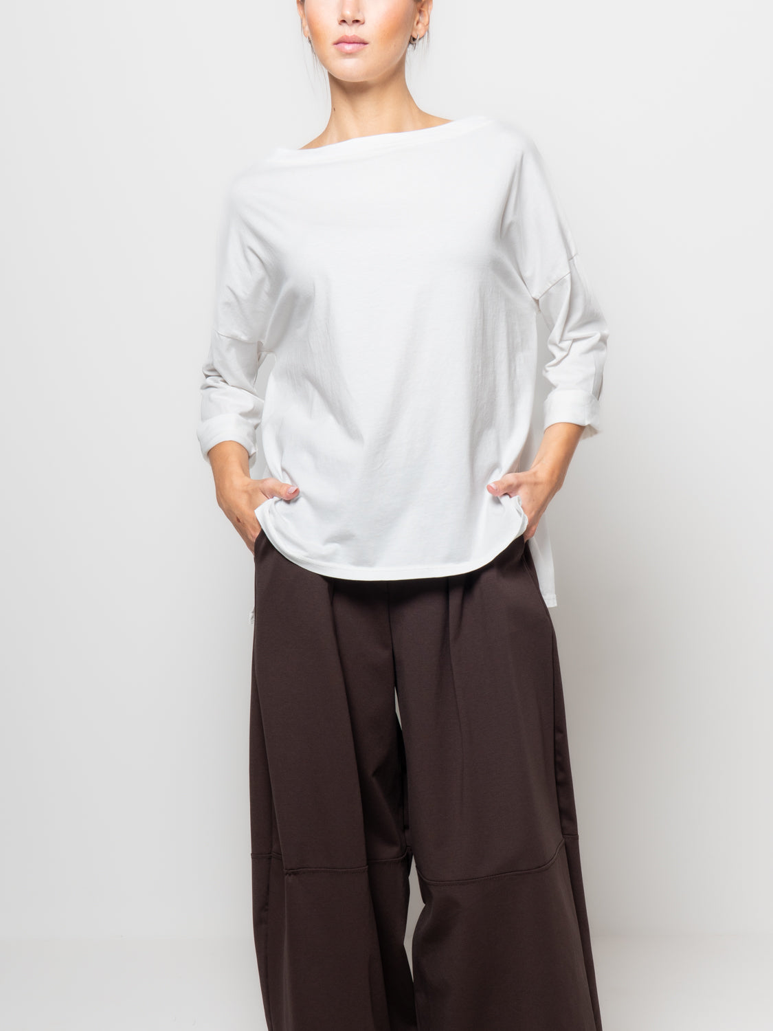 T shirt a manica lunga con scollo a barca