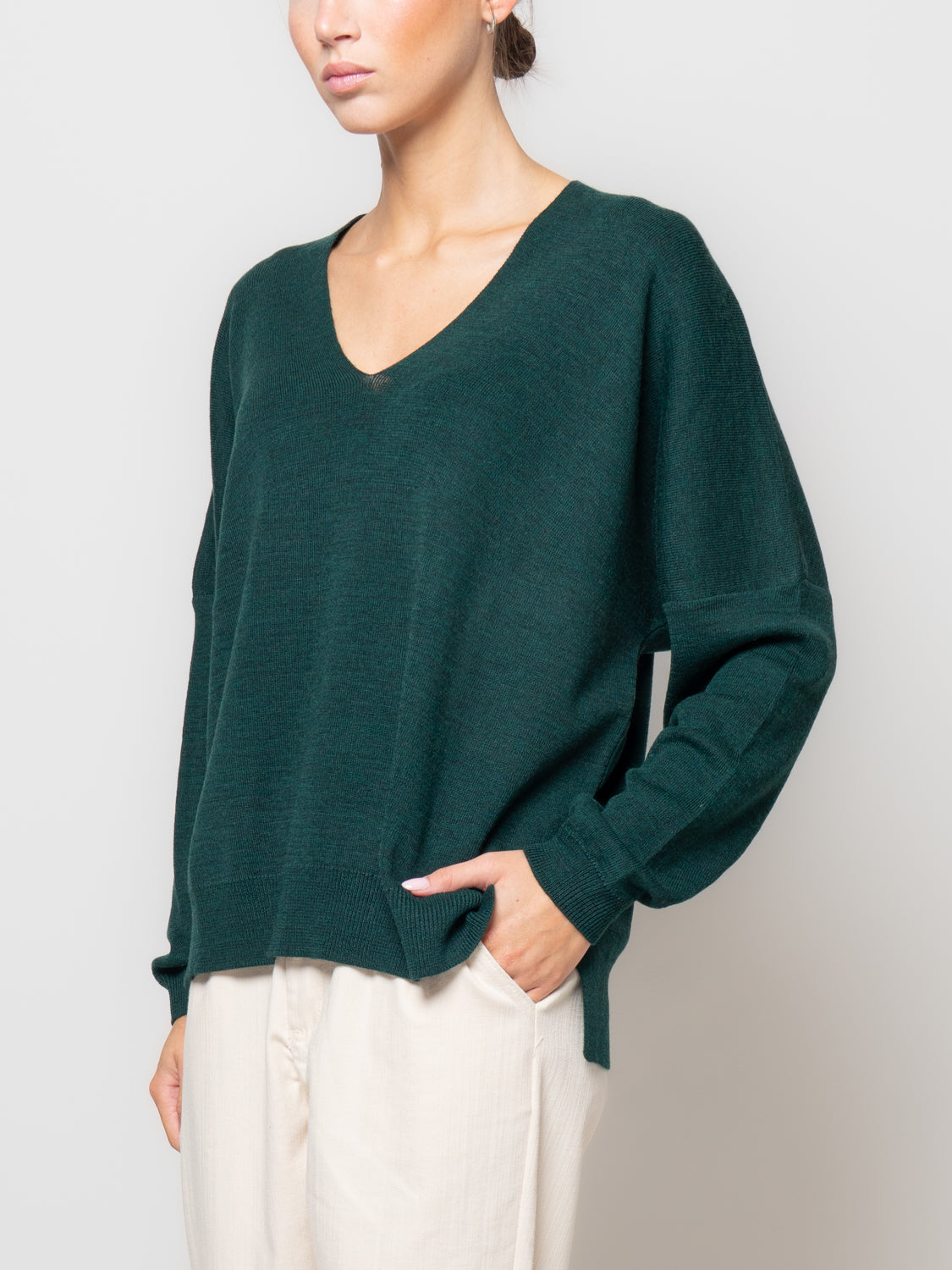 Maglia scollo a V misto lana