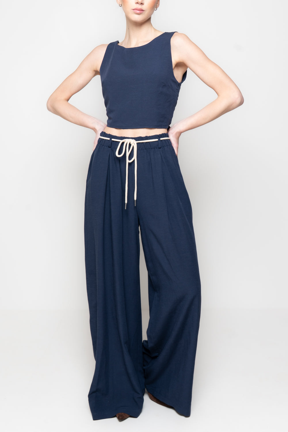 Top con Retro Scollo a V e Fiocco Regolabile