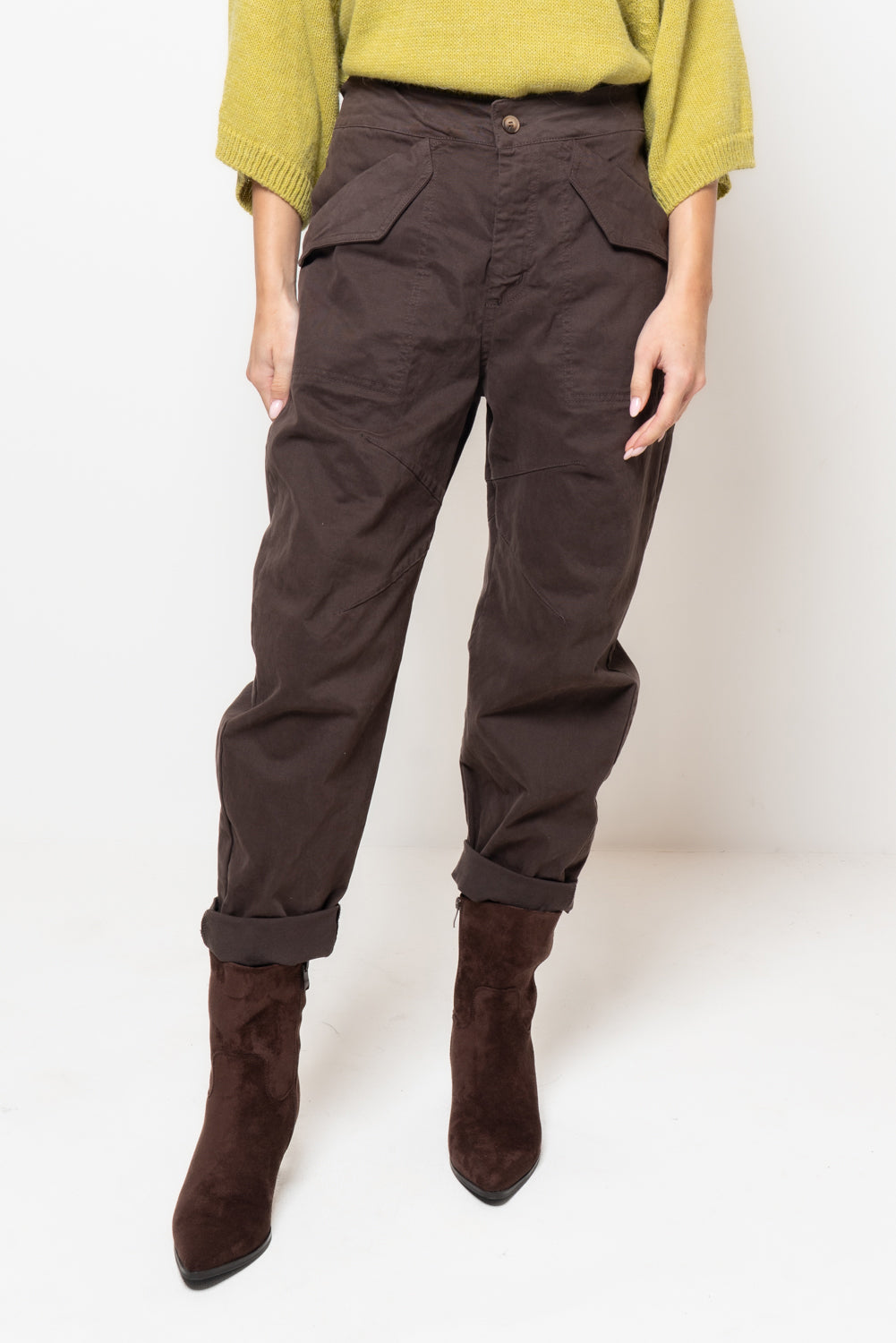 Pantalone baloon con tasca con risvolto