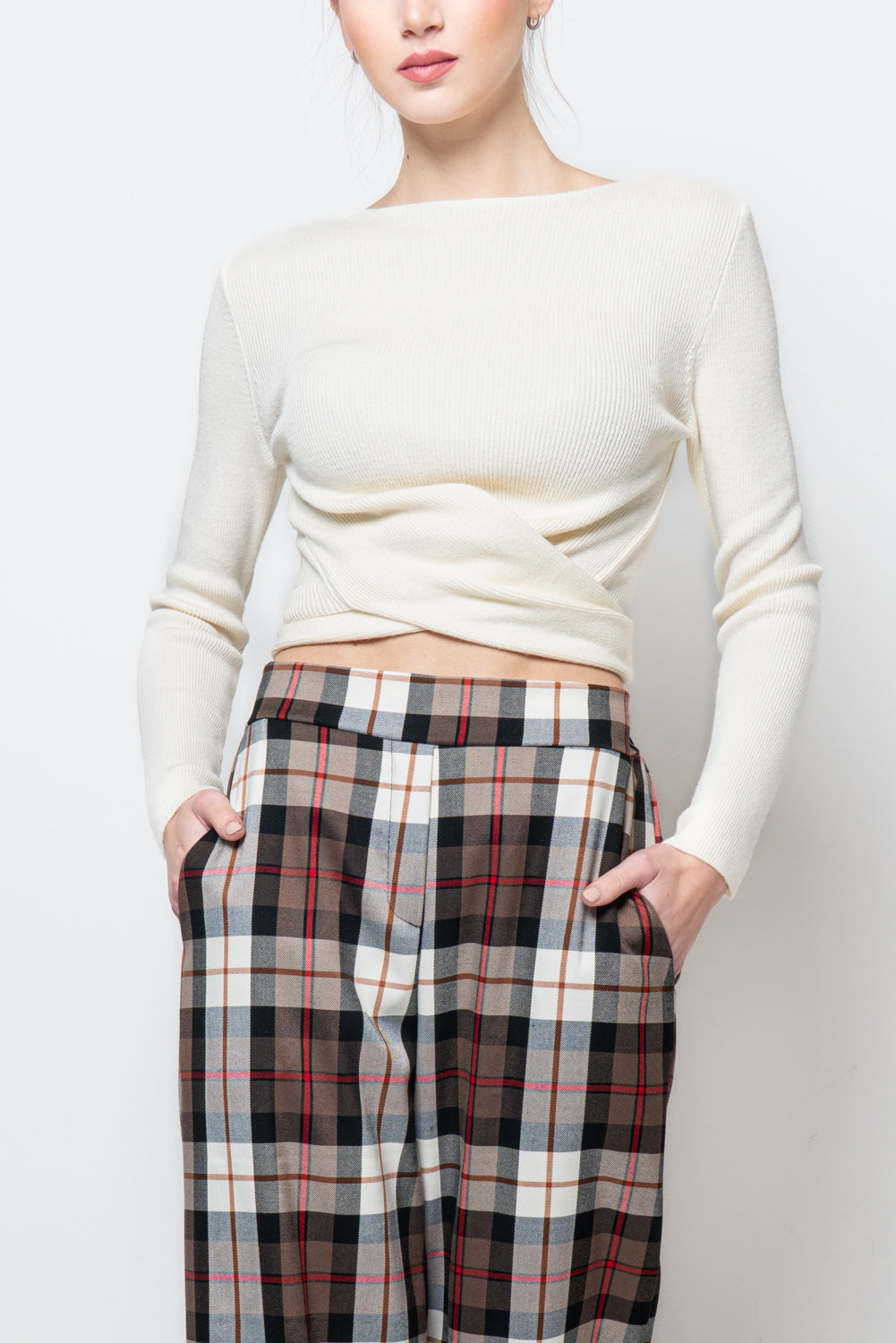 Maglia con incrocio cut out