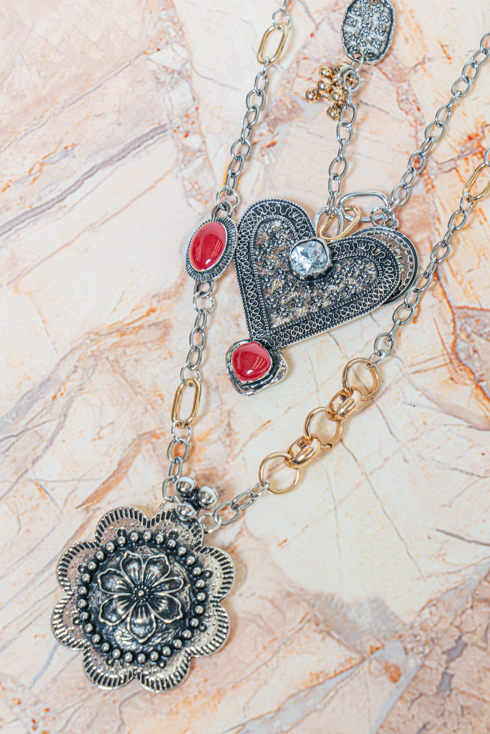 Collana con ciondoli