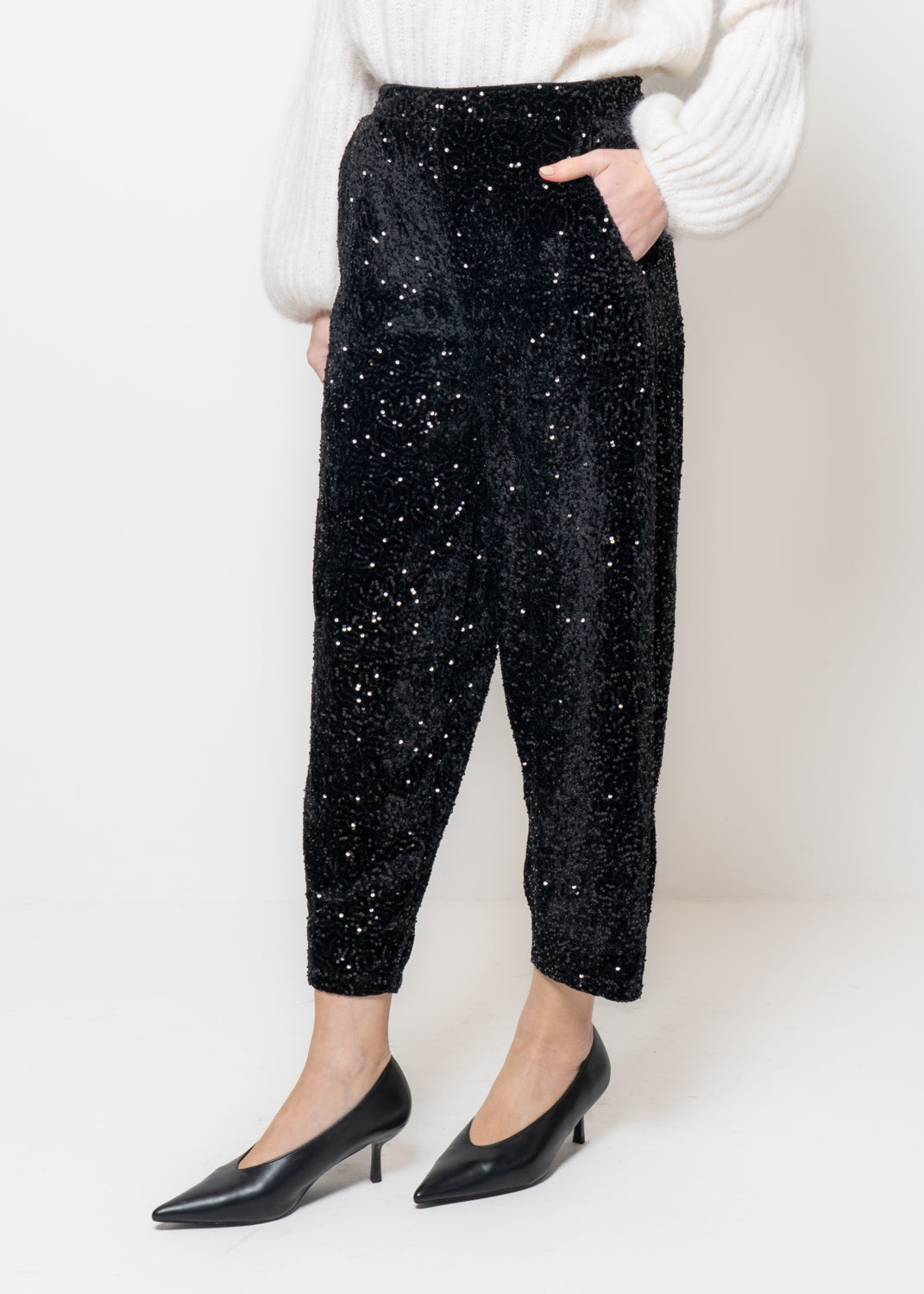 Pantaloni barrel in paillettes e ciniglia