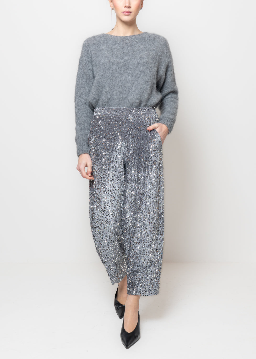 Pantaloni barrel in paillettes e ciniglia