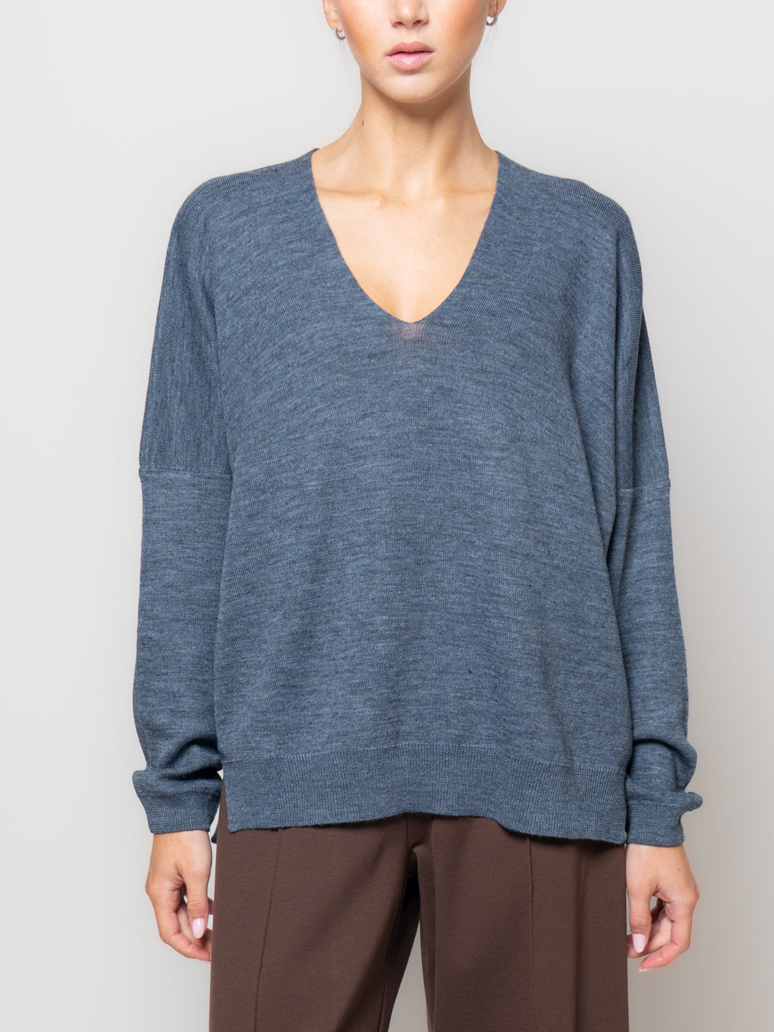 Maglia scollo a V misto lana