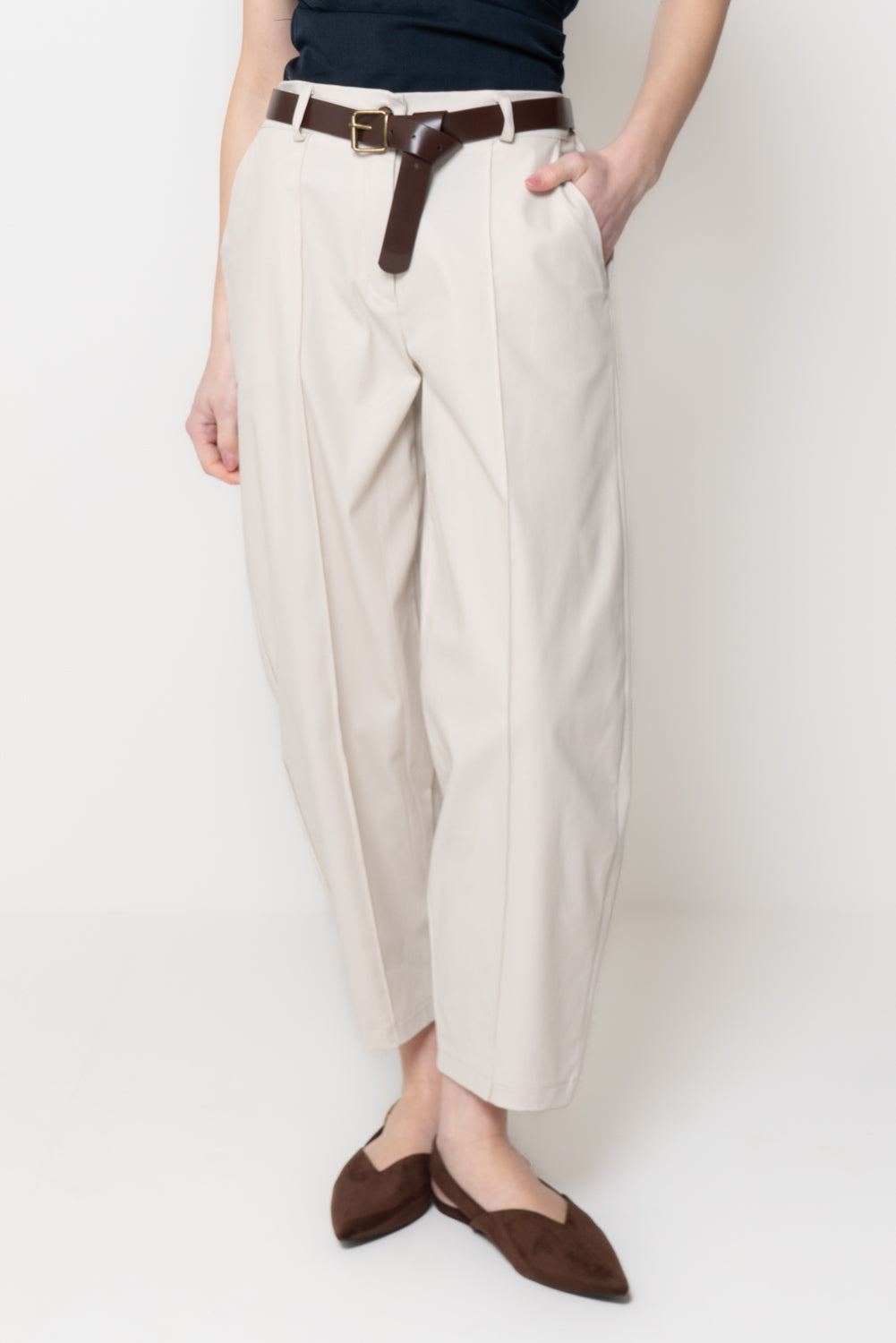 Pantaloni con Cucitura Frontale
