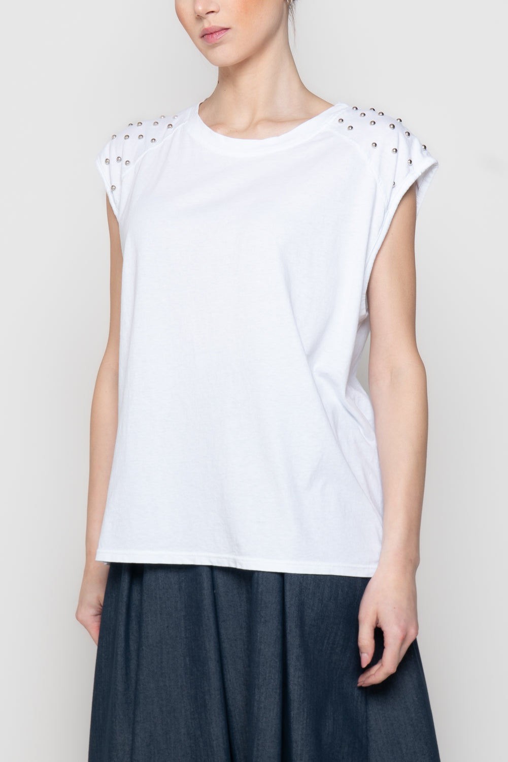T-shirt con Borchie su Spalla