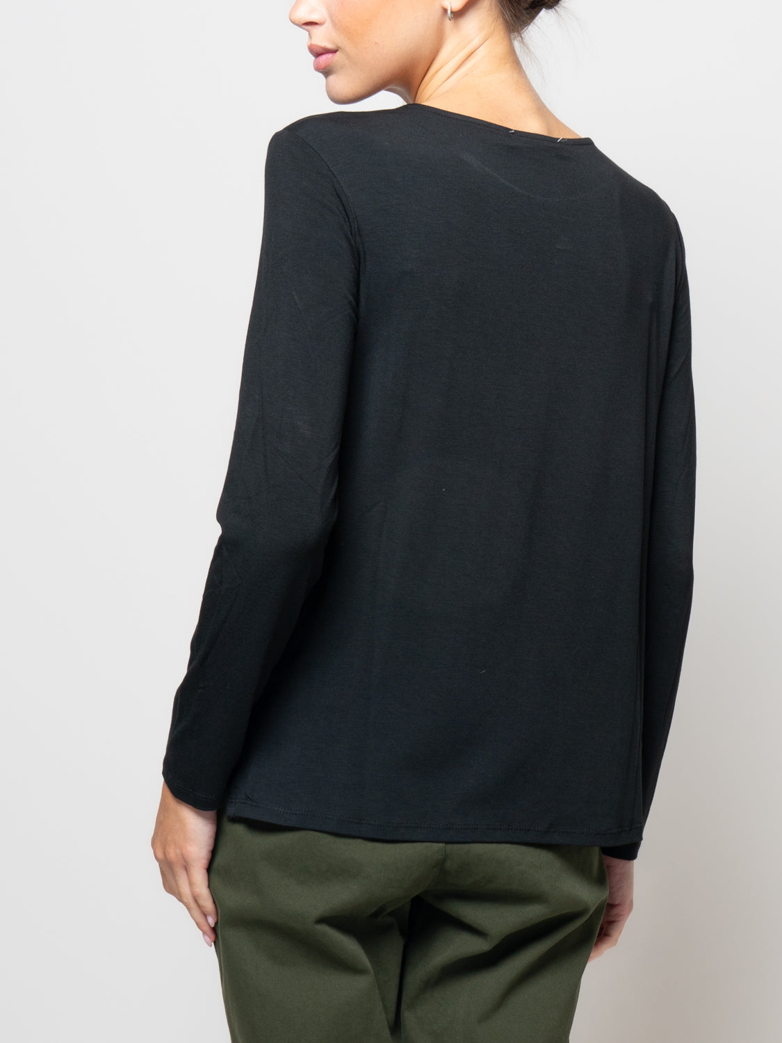 T shirt in viscosa con spacchi