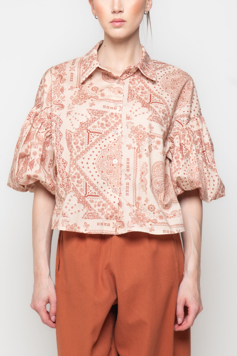 Camicia Fantasia con Maniche Volume