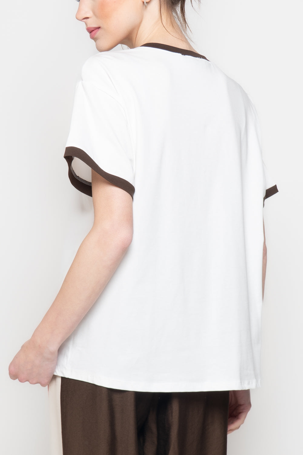 T-shirt in Contrasto con Ricamo "Monte Carlo"