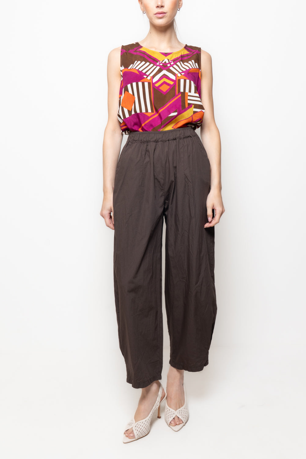 Pantalone barrel con maxi tasca