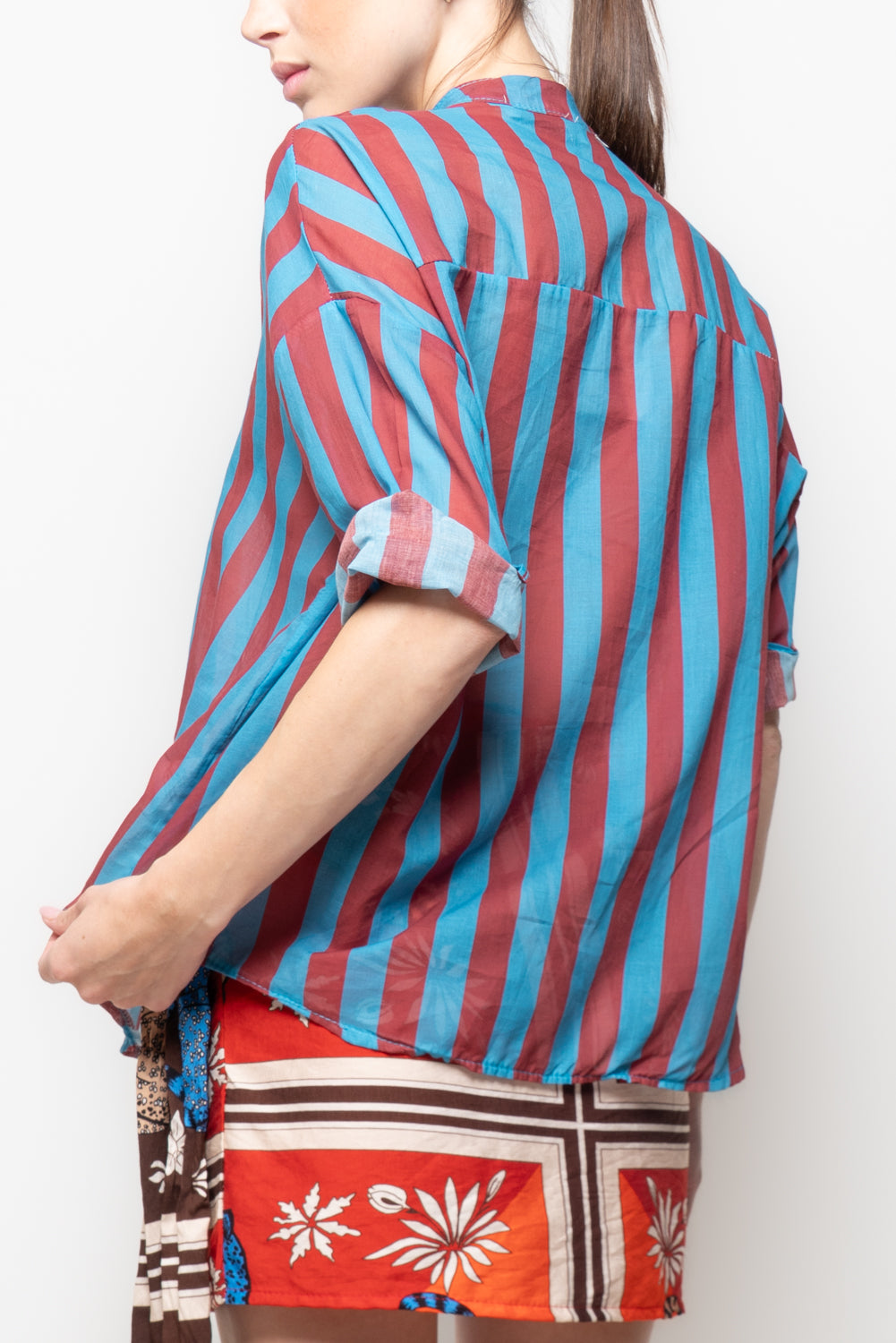 Camicia alla coreana a righe