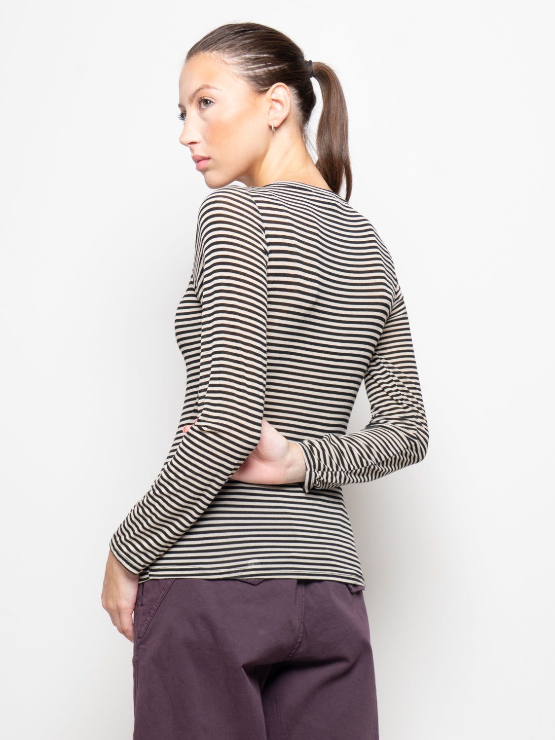 Maglia a righe con collo a serafino misto cachemire