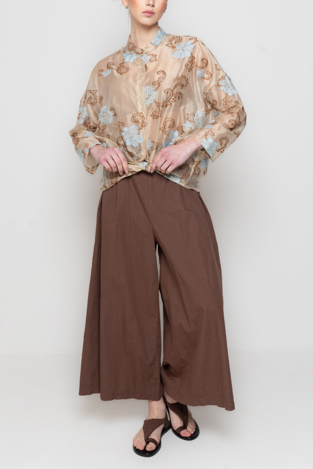 Camicia alla coreana con Ricami