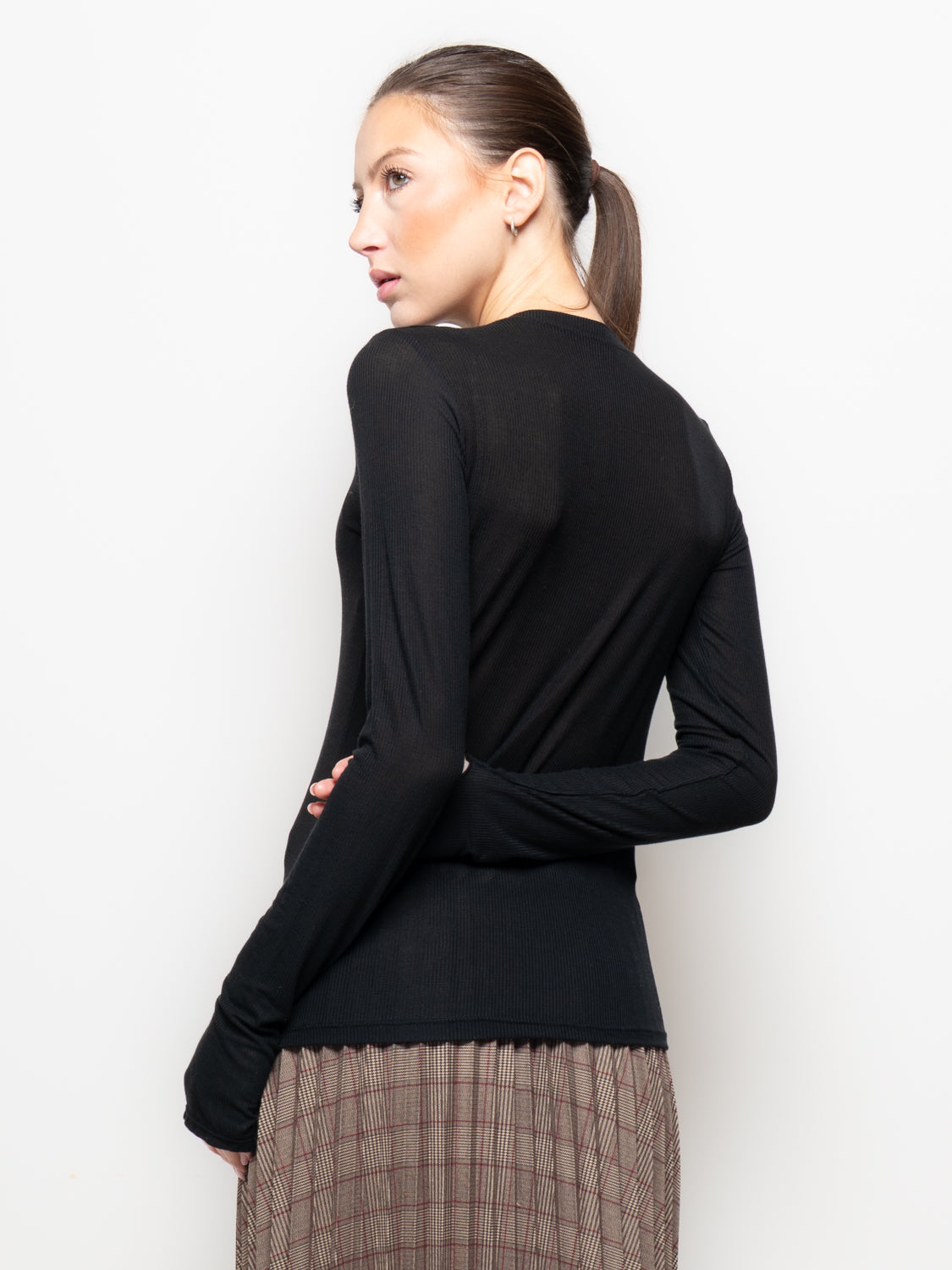 Maglia a costine con foro