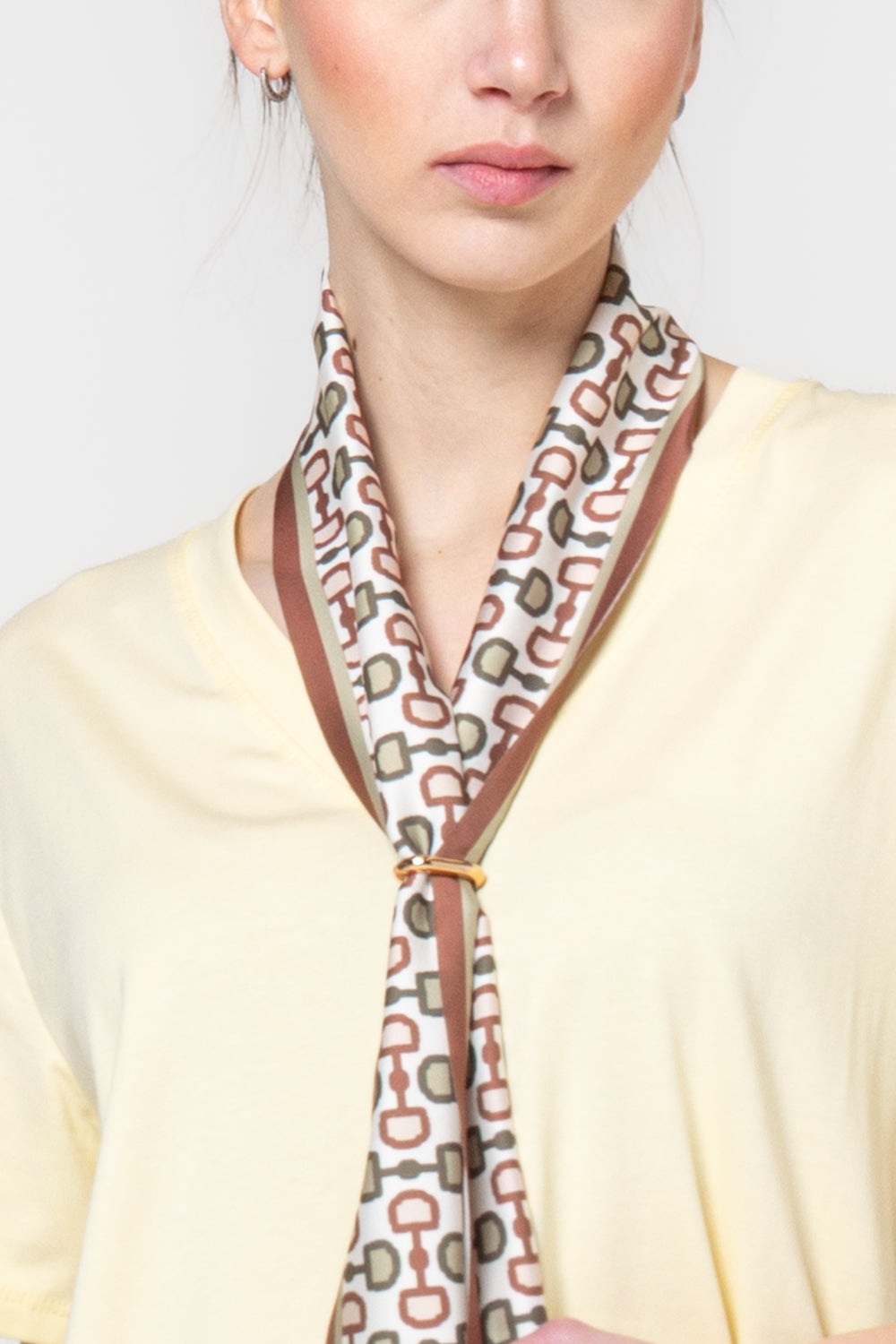 T shirt con foulard