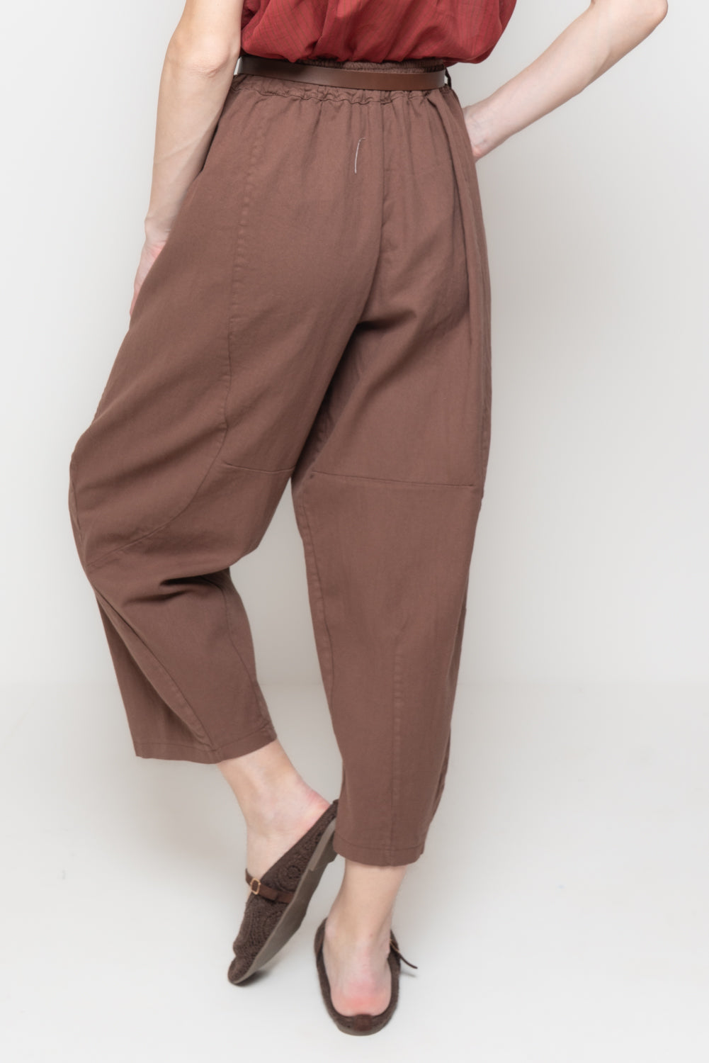 Pantalone a Gamba Larga con Cintura
