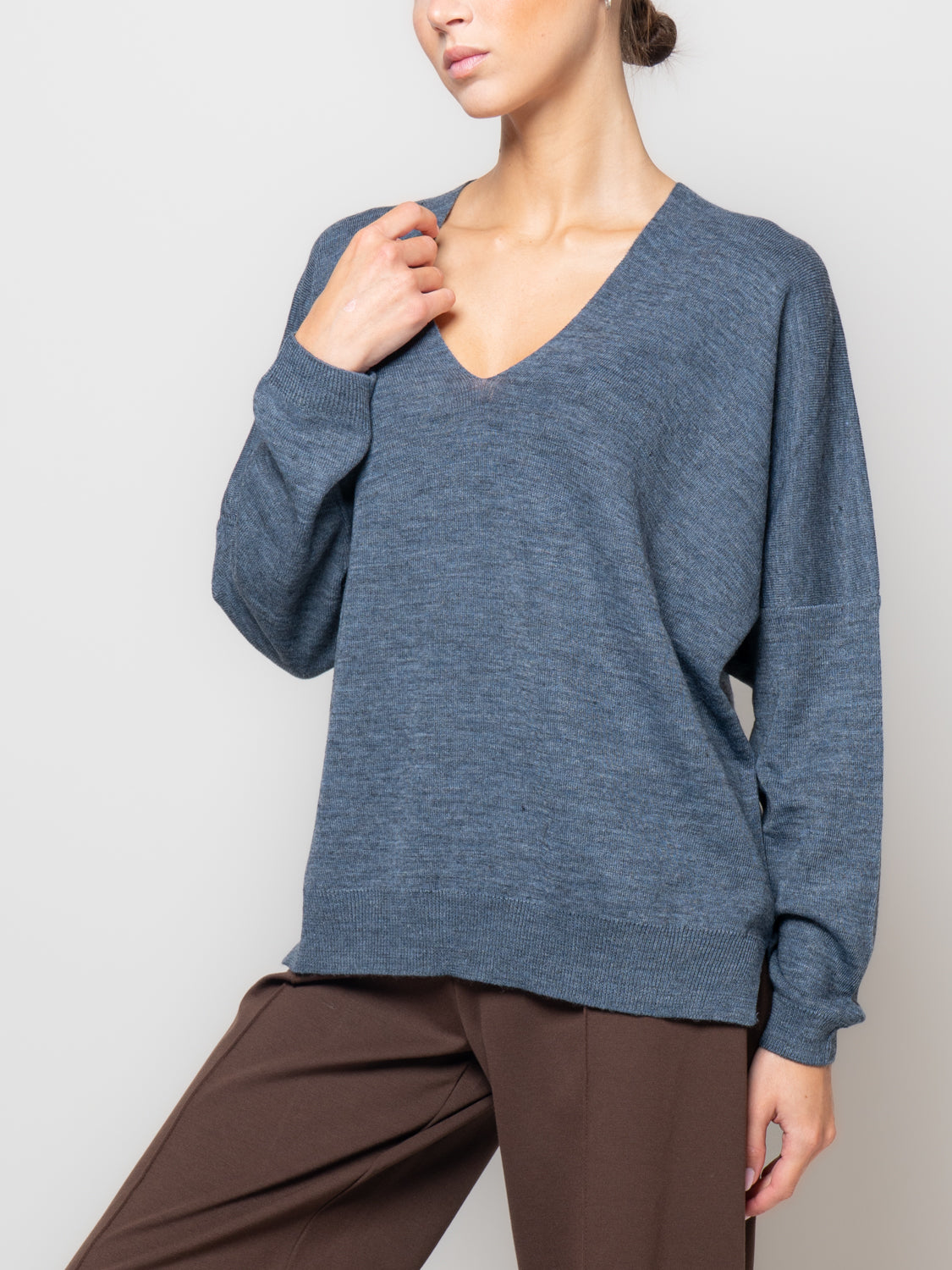 Maglia scollo a V misto lana