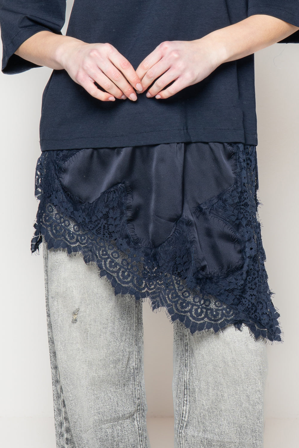 T shirt con pizzo combinato