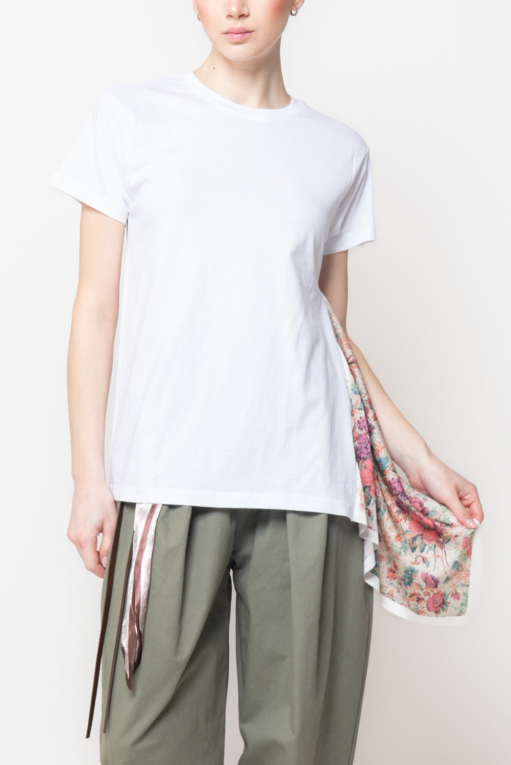 T-shirt con Inserto Floreale Laterale