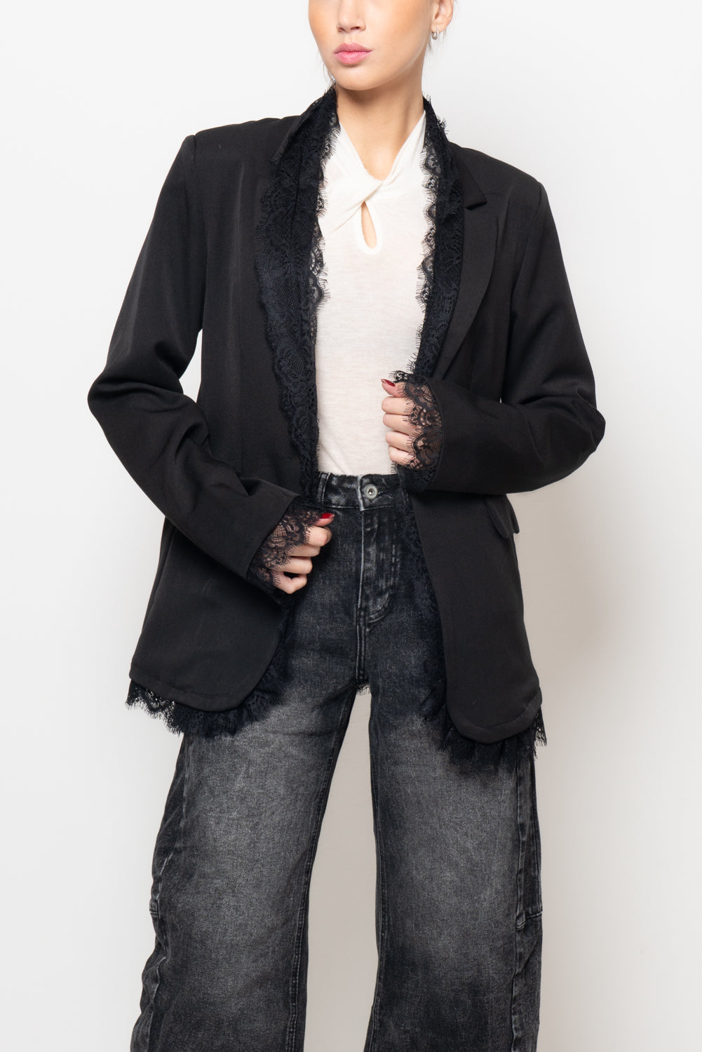 Giacca con profili in pizzo