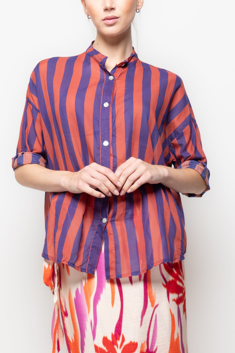 Camicia alla coreana a righe