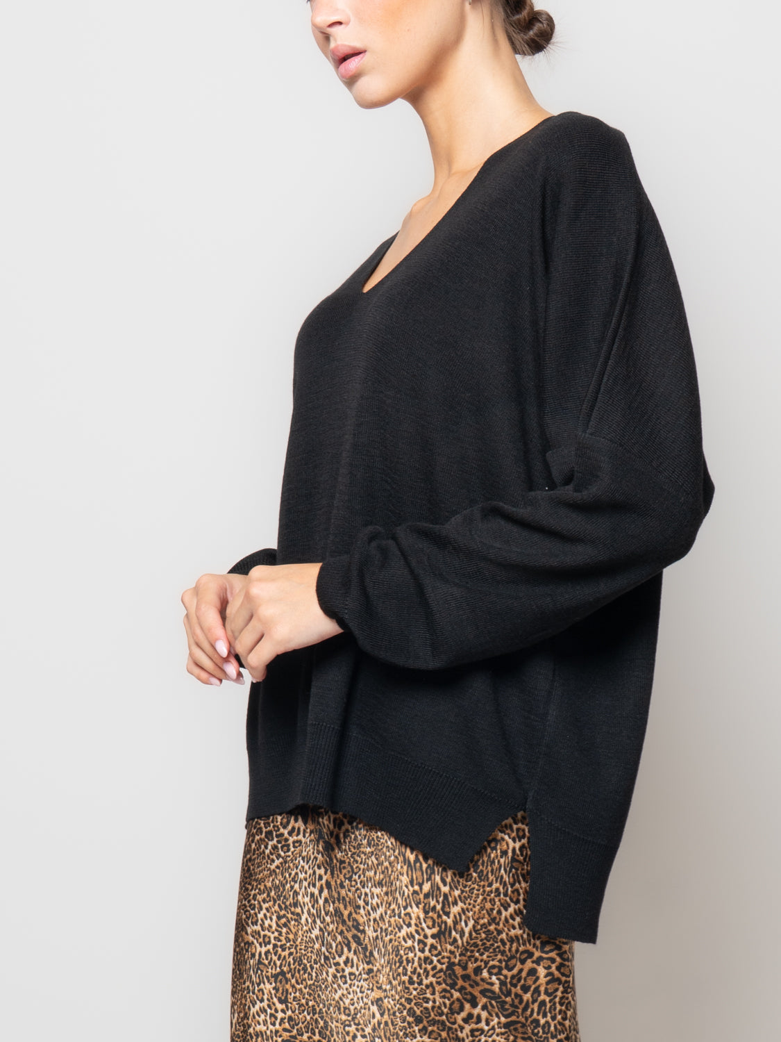 Maglia scollo a V misto lana