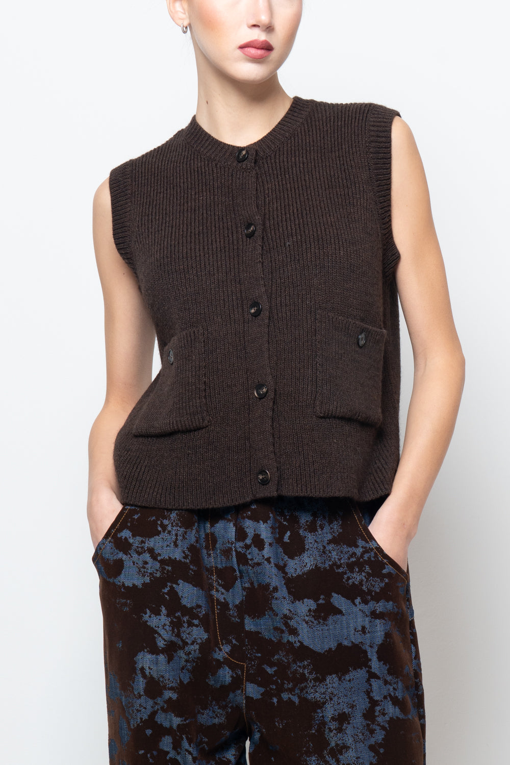 Gilet paricollo con bottoni