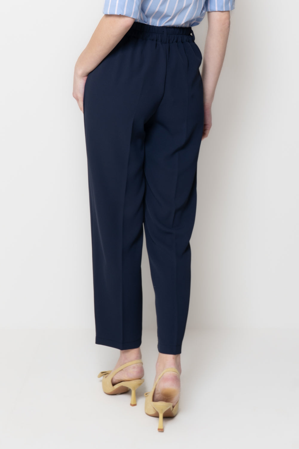 Pantaloni Slim con Piega Stirata