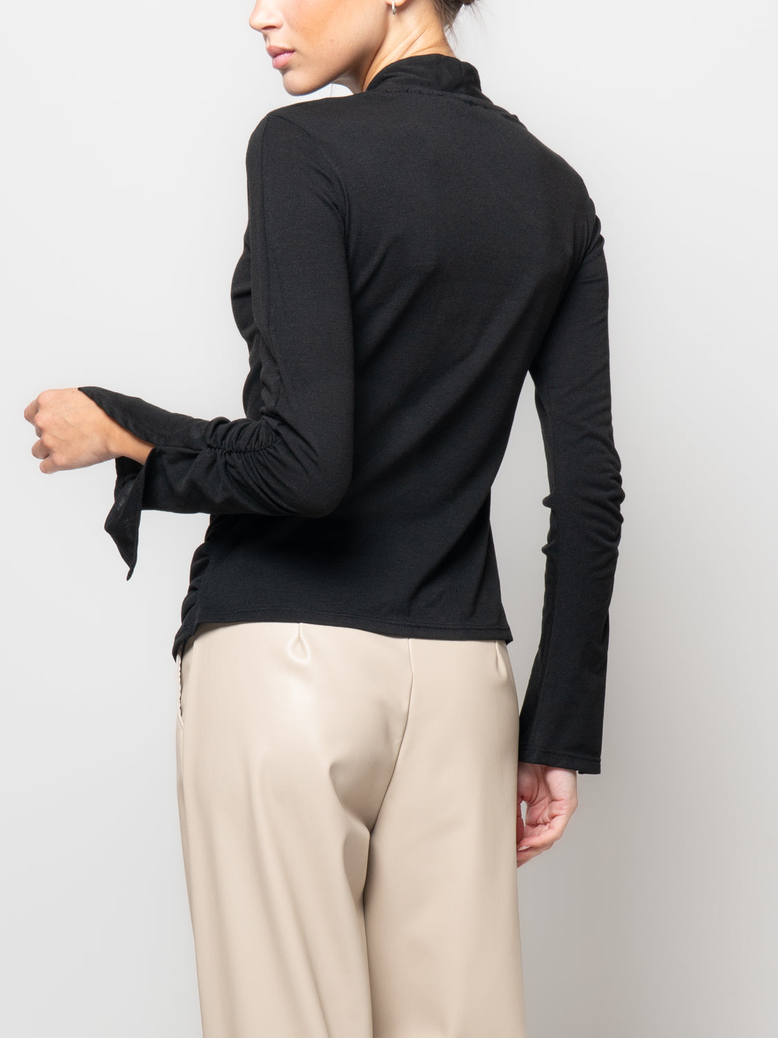 Maglia sollo asimmetrico