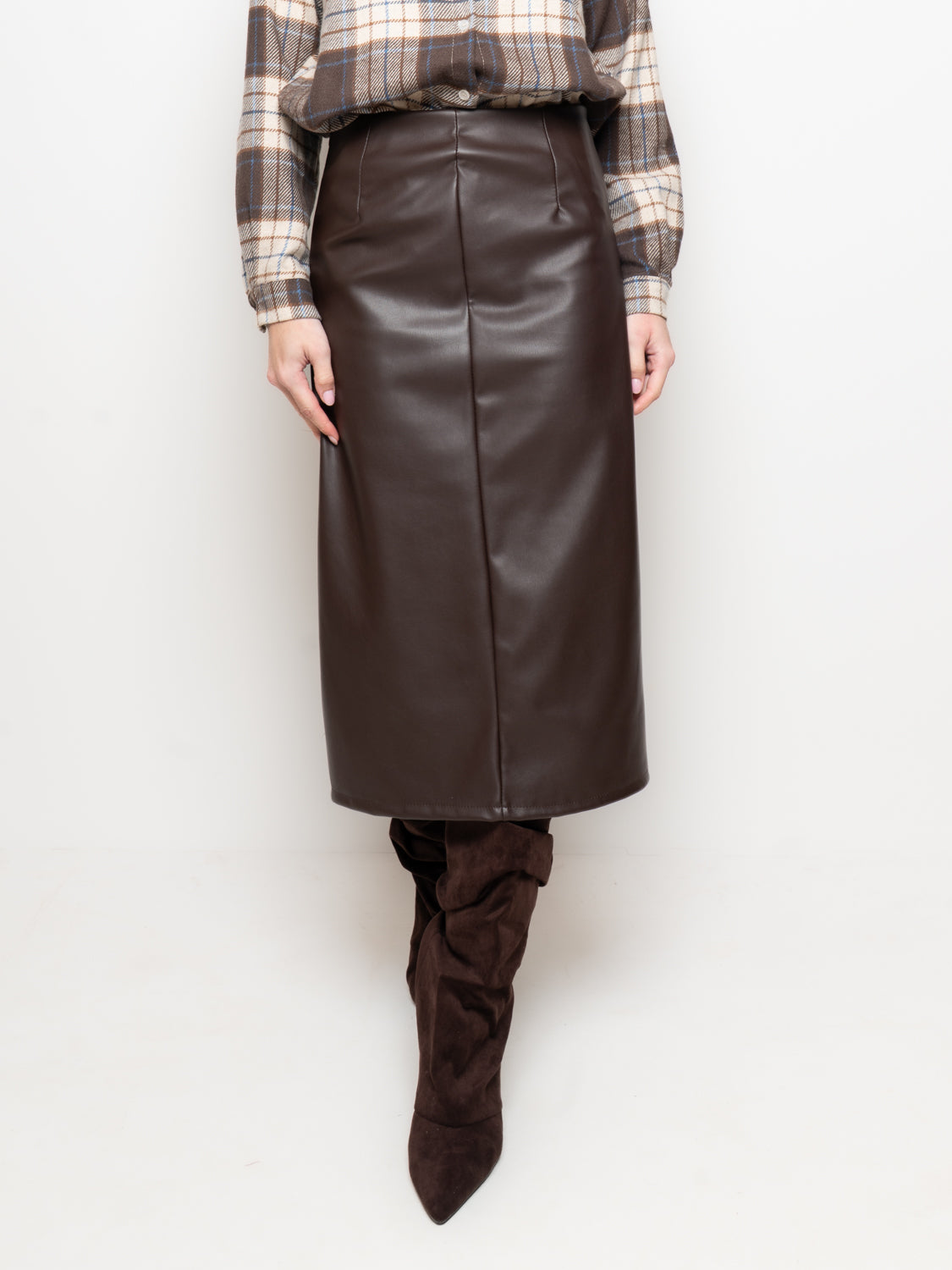 Gonna in ecopelle con zip posteriore