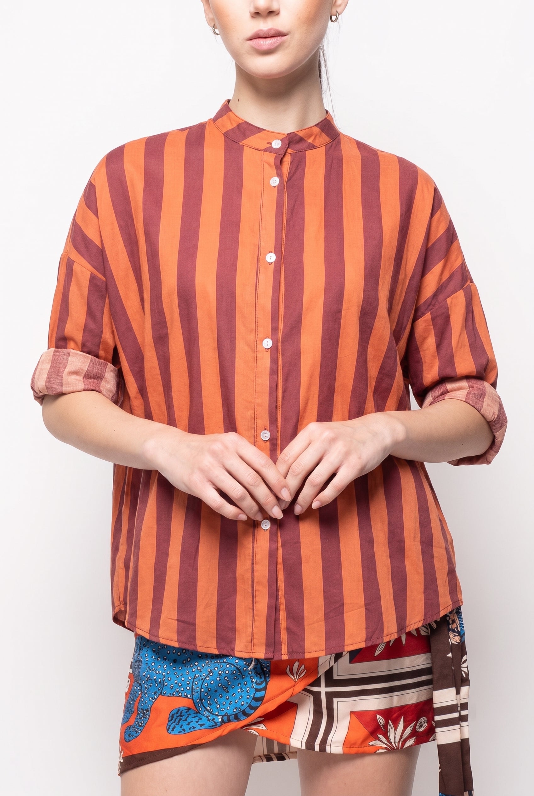 Camicia alla coreana a righe