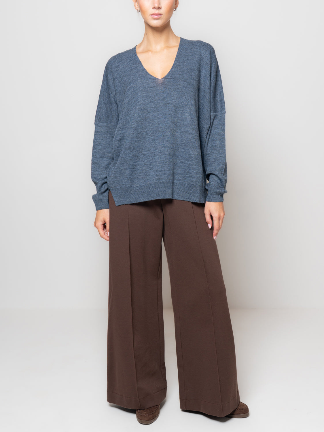 Maglia scollo a V misto lana