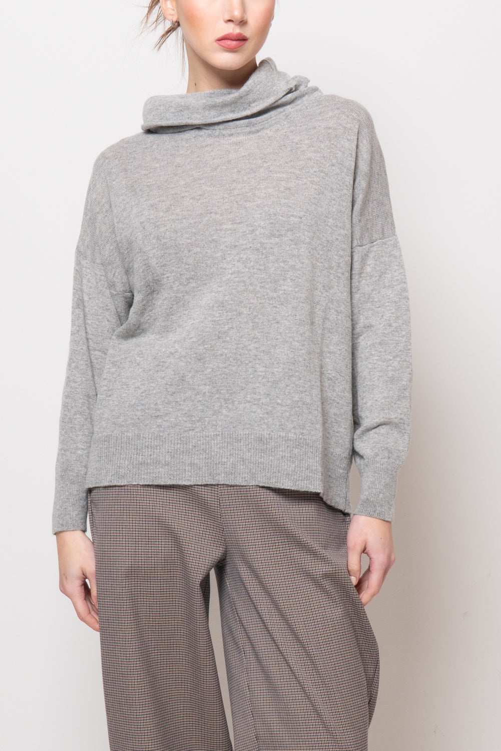 Maglia con collo ad anello