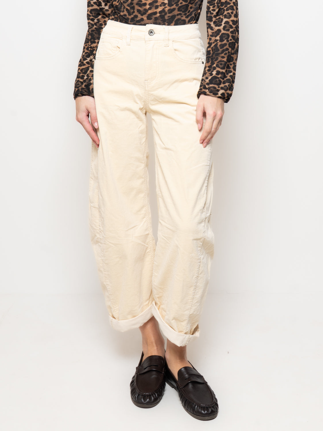 Pantalone ampio in velluto a coste