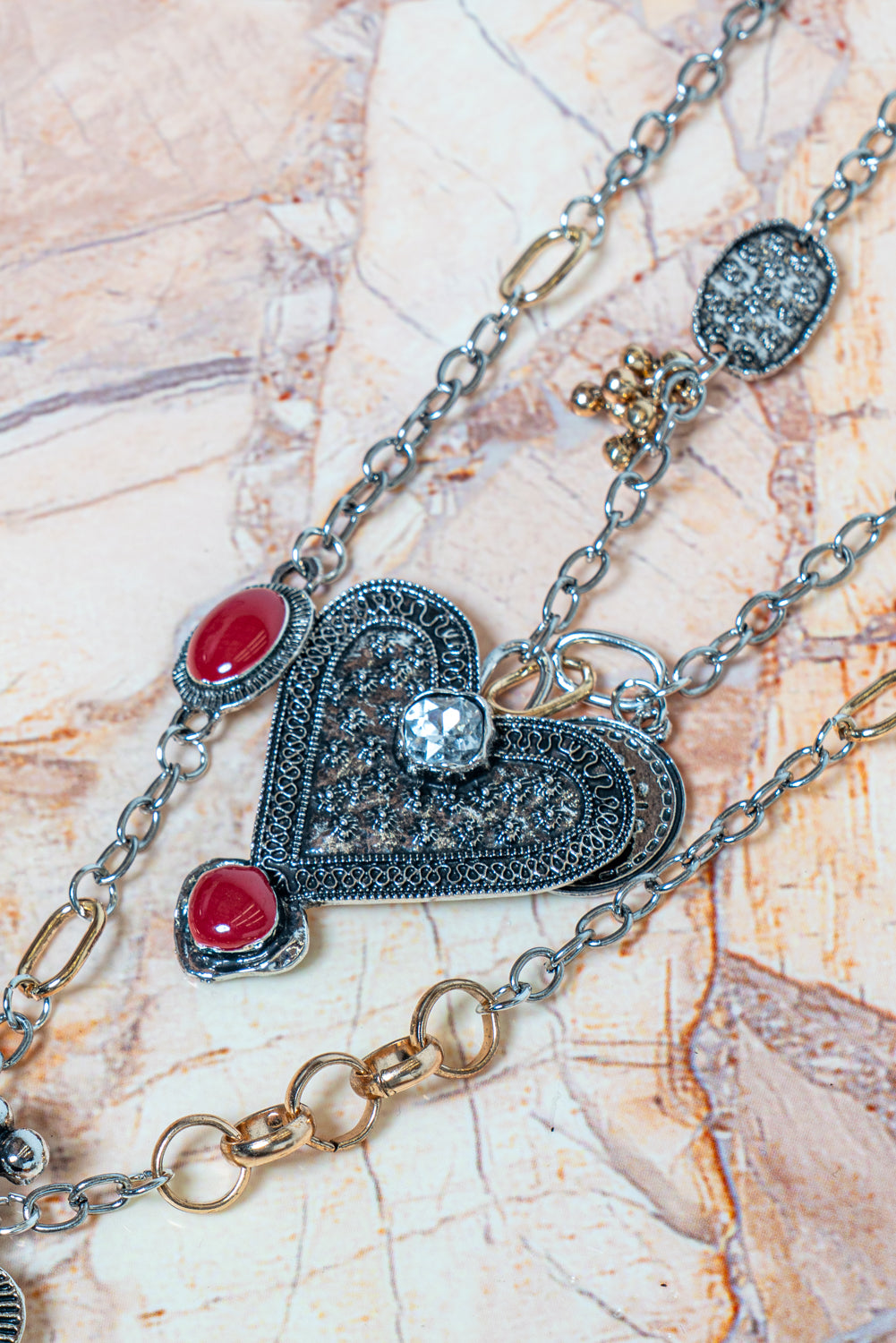 Collana con ciondoli