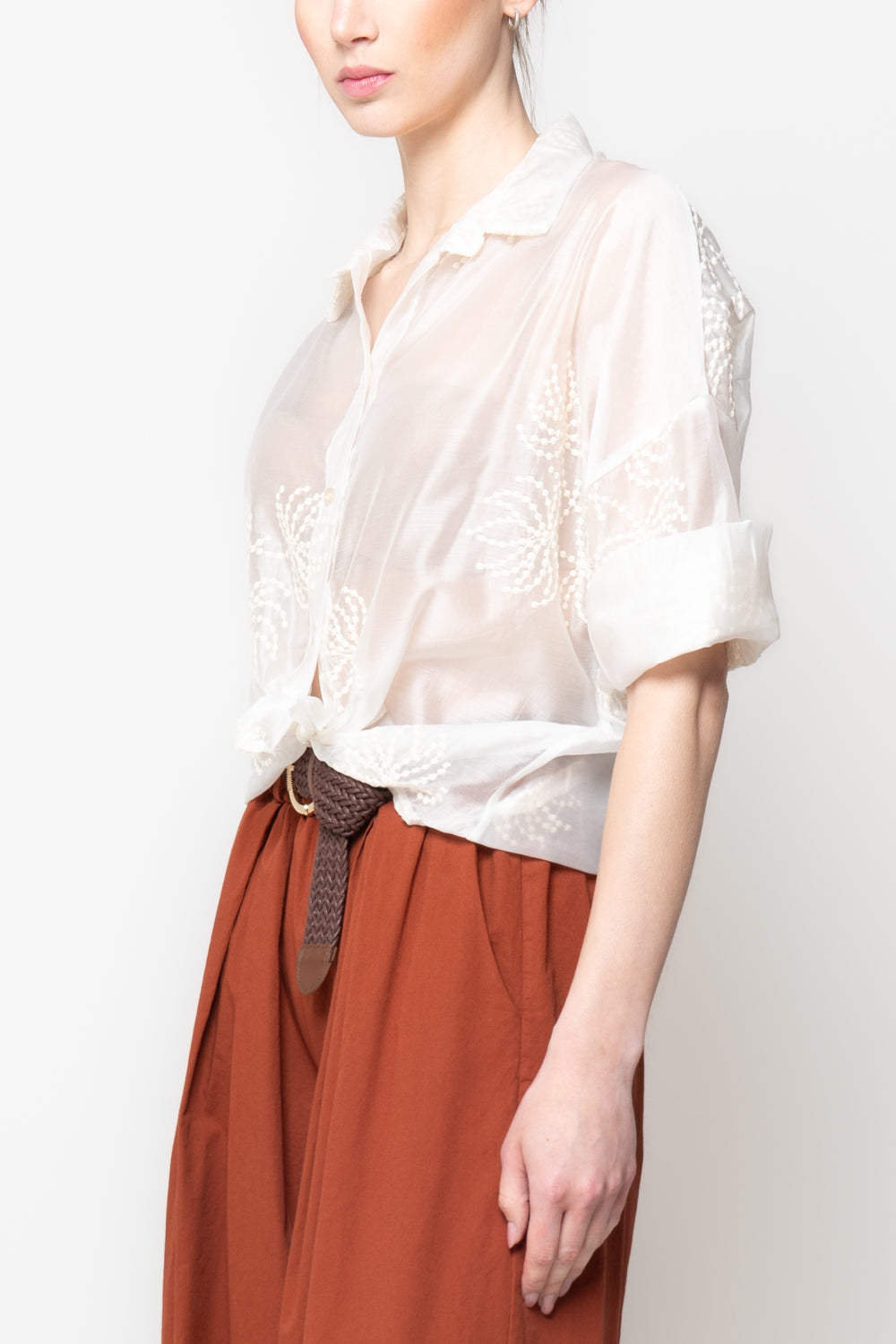 Camicia alla coreana con ricami