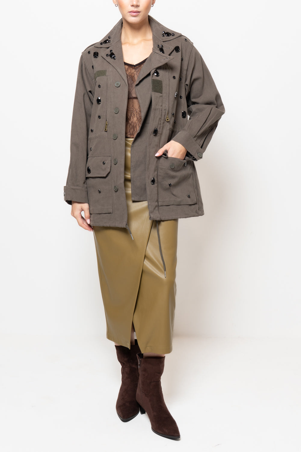 Sahariana con strass applicati