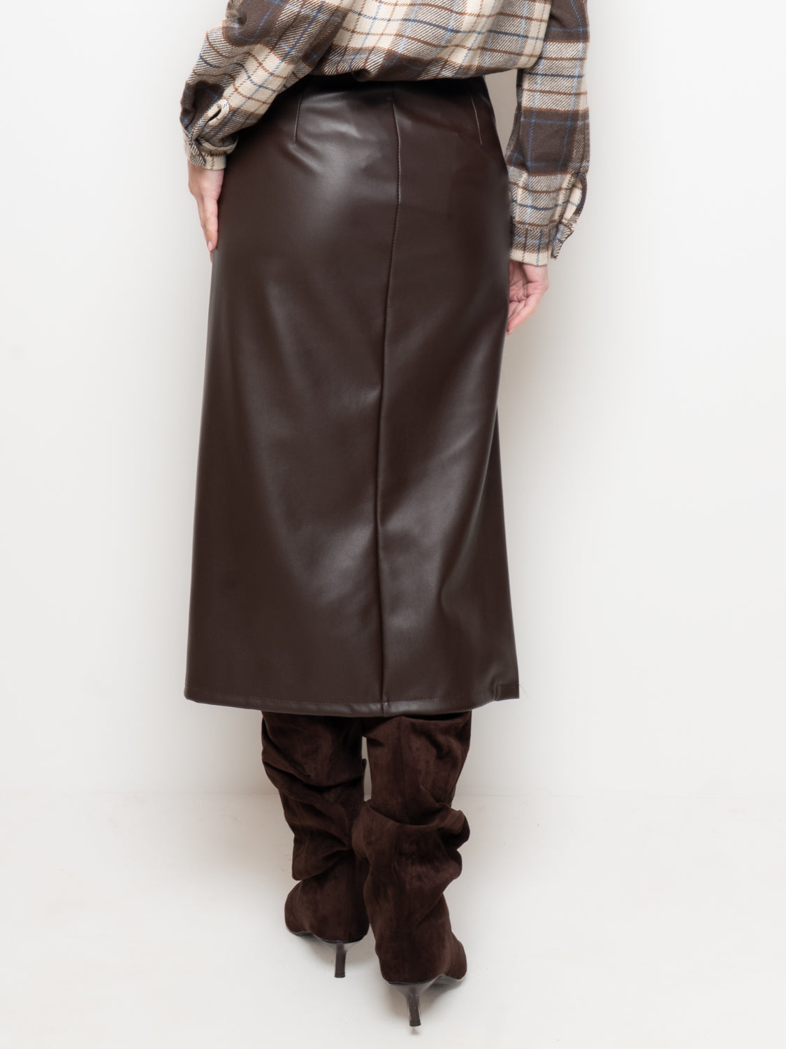 Gonna in ecopelle con zip posteriore