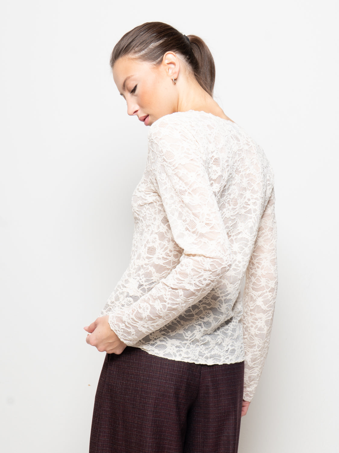 Blusa in pizzo macramè a maniche lunghe