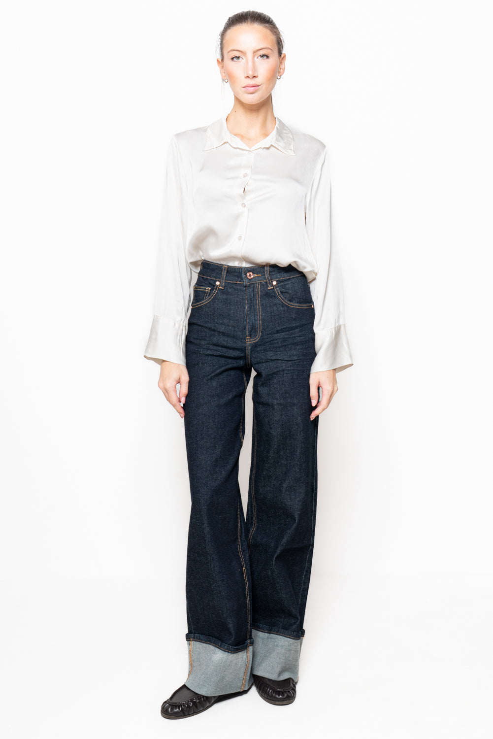 Jeans vita alta con risvolto