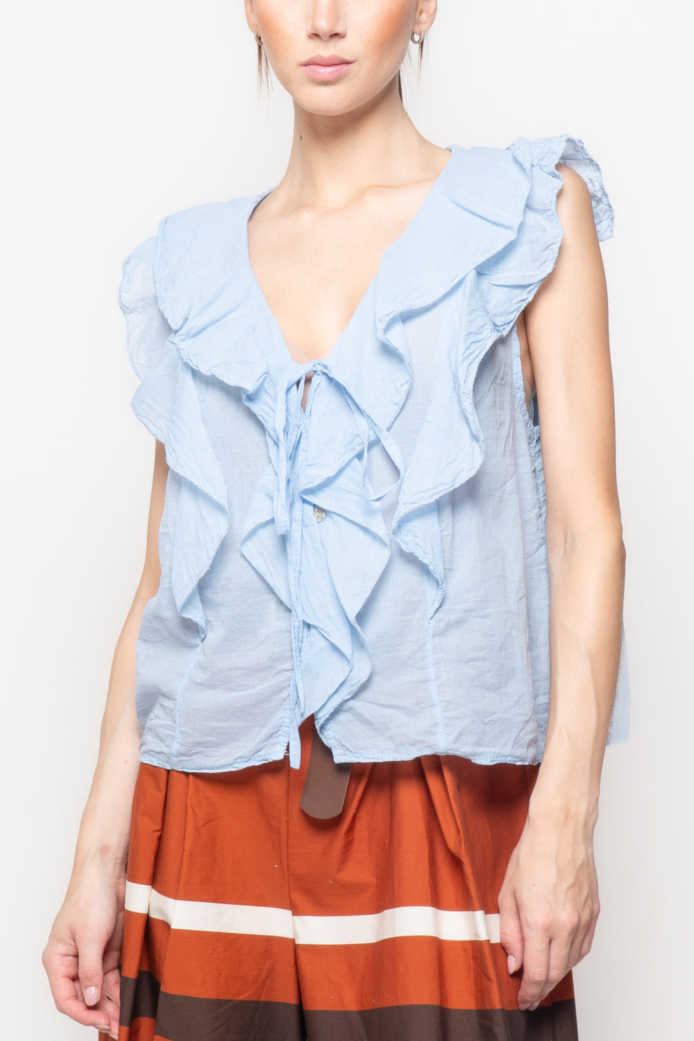 Blusa Leggera con Scollo a V e Volant