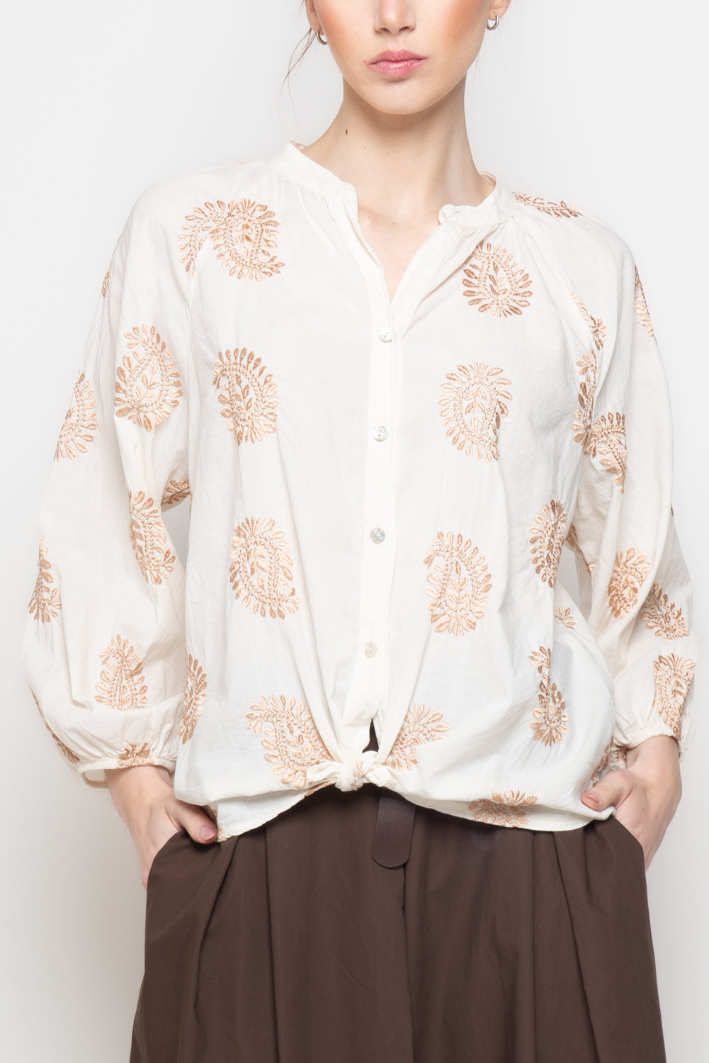 Camicia con ricami