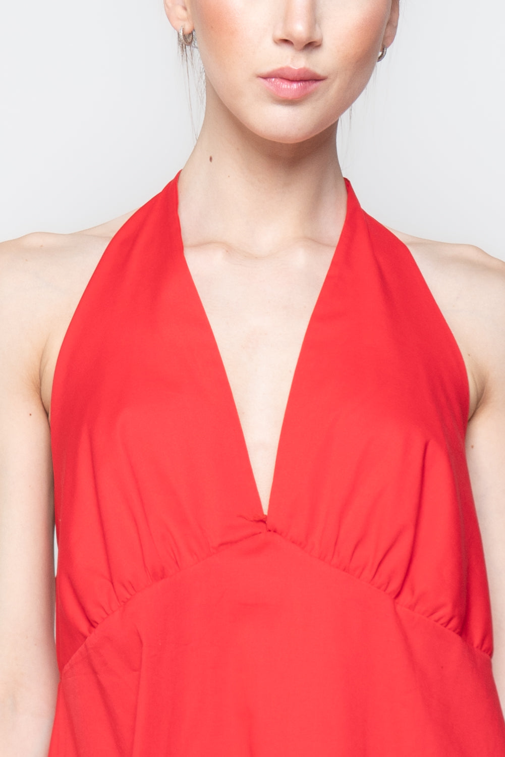 Abito Satin con Scollo Profondo e Fiocco