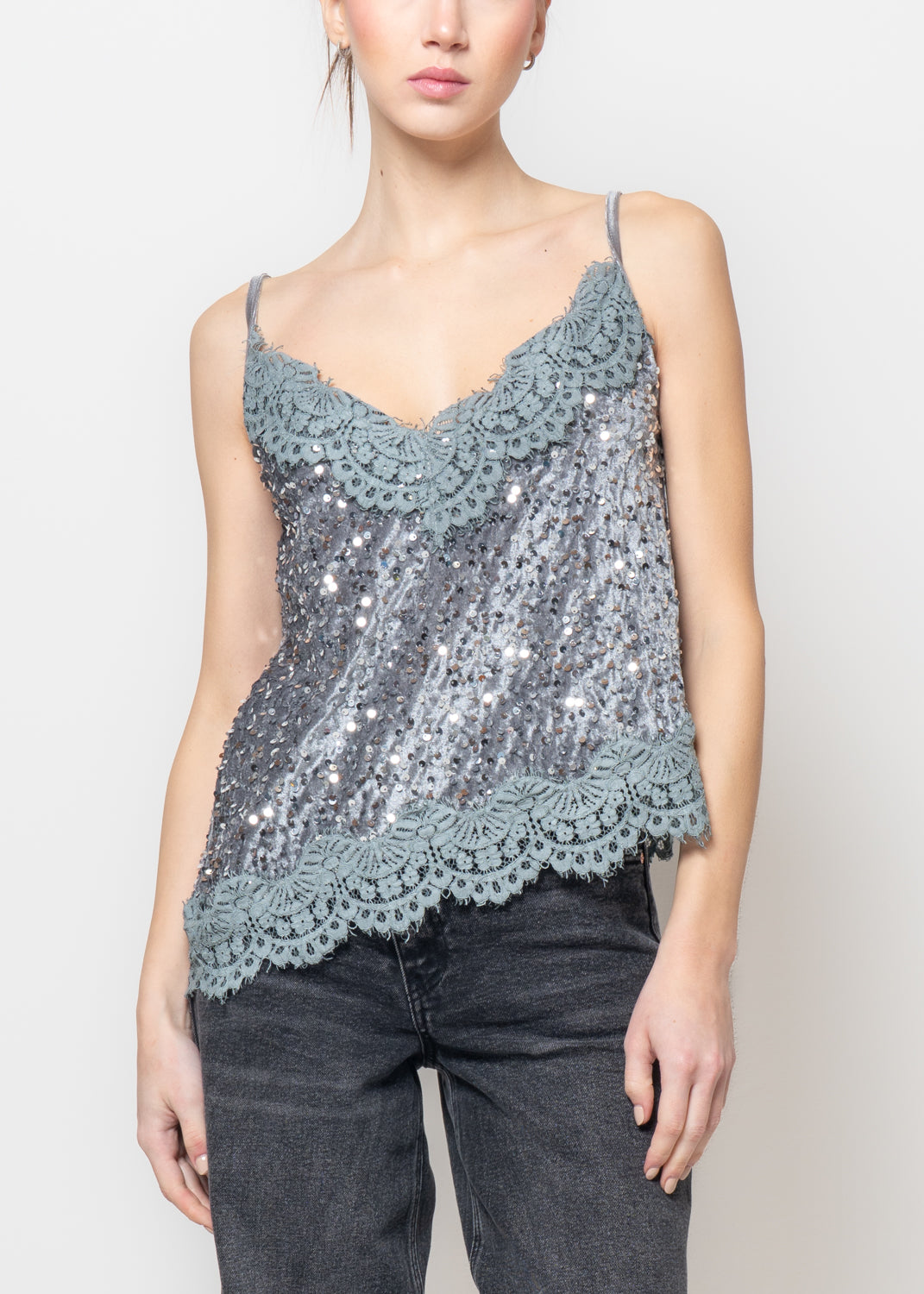 Top in paillettes e ciniglia