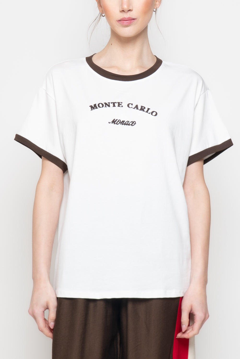 T-shirt in Contrasto con Ricamo "Monte Carlo"