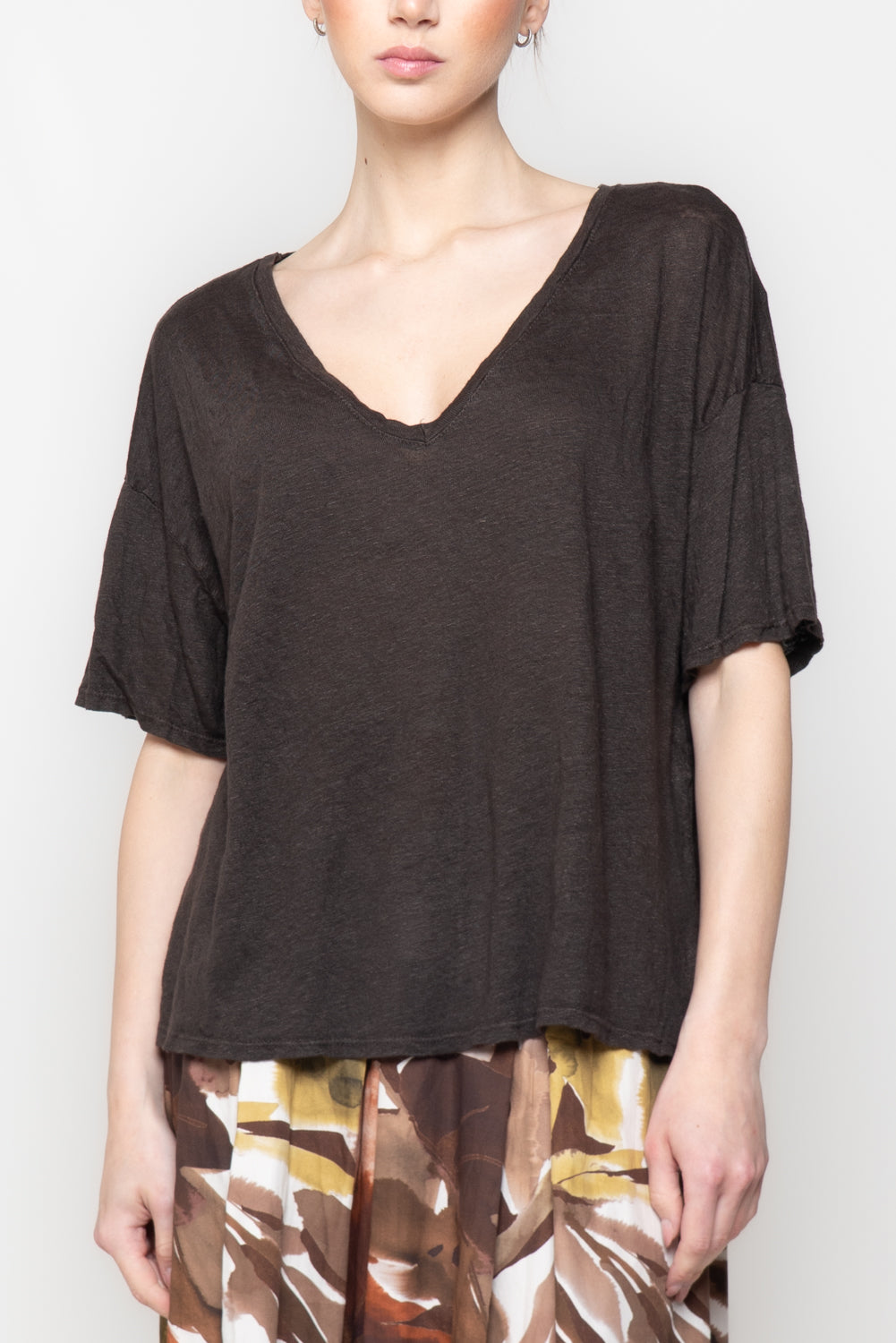 T-shirt scollo a V 100% lino