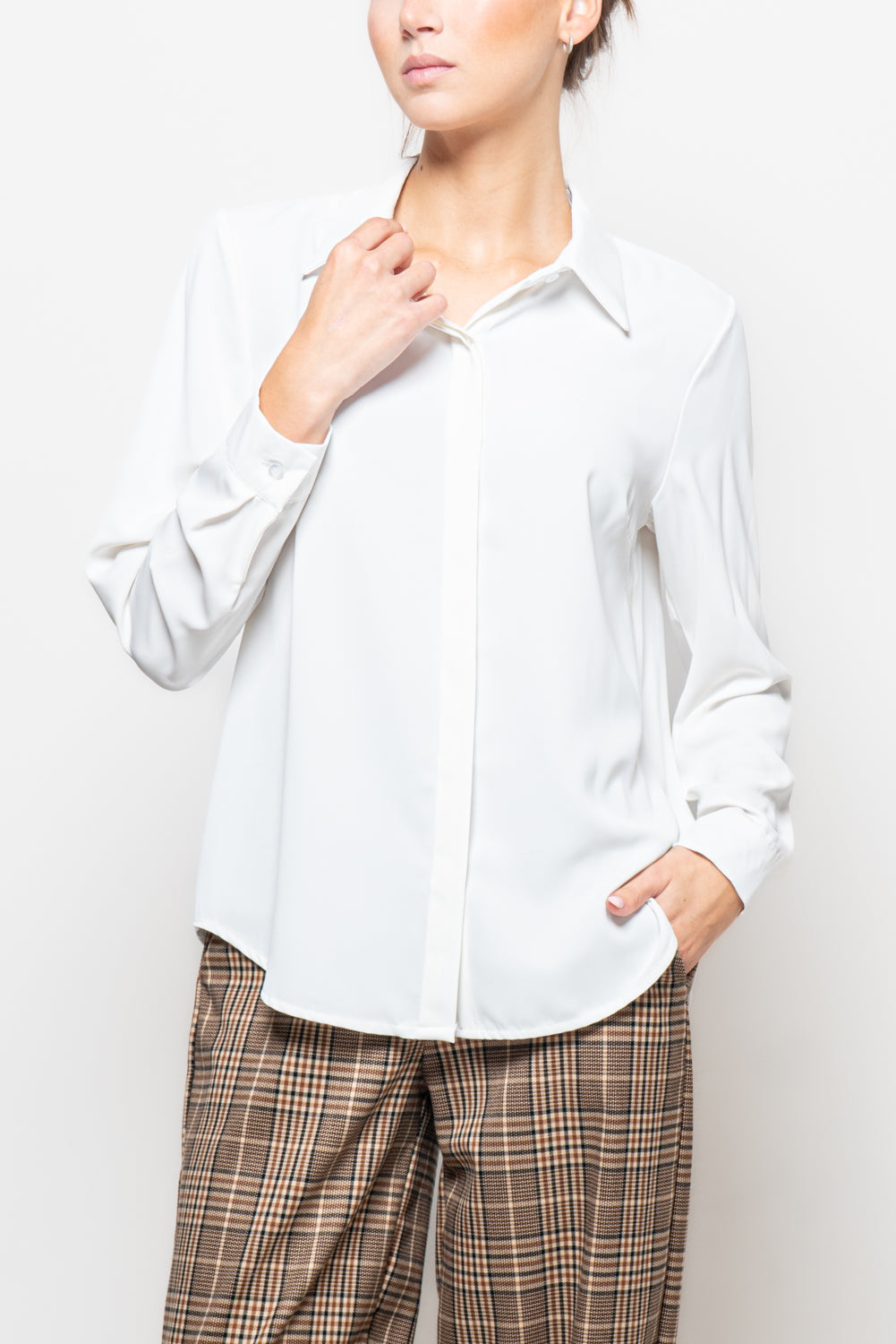 Camicia bottoni coperti